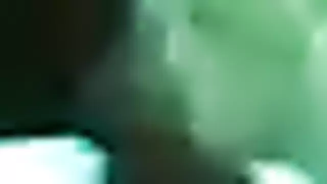 جنس حقيقي مع بنت أوزبكية قدام جوزها.